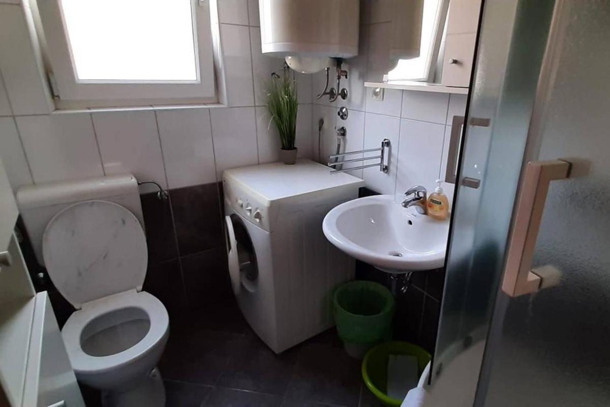 Apartment With A Parking Space - 6850