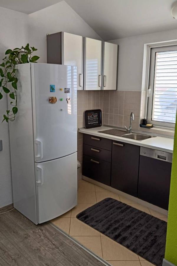 Apartment With A Parking Space - 6850